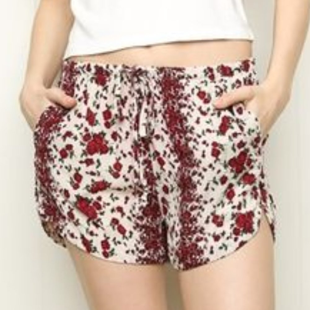 Brandy Melville Floral Rose Remi Short - Picture 4 of 8
